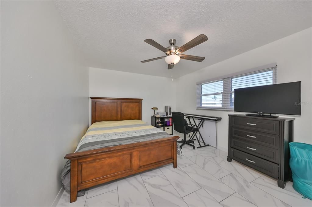 For Sale: $290,000 (2 beds, 2 baths, 1141 Square Feet)