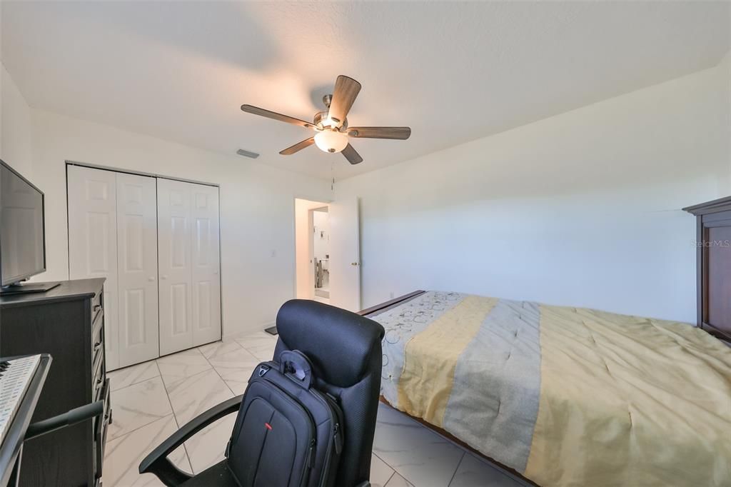 For Sale: $290,000 (2 beds, 2 baths, 1141 Square Feet)