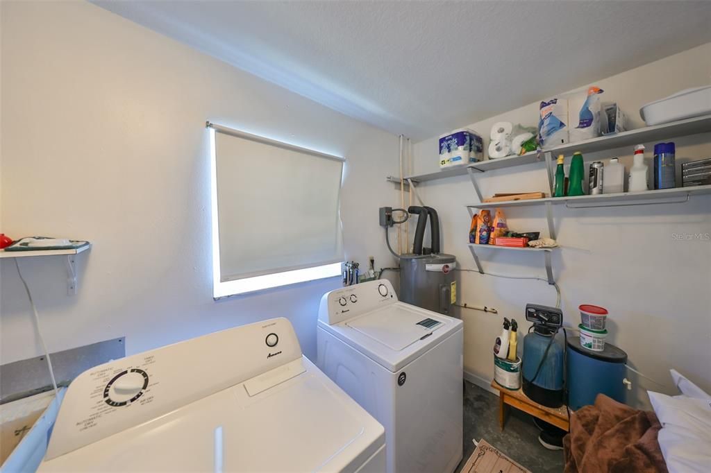 For Sale: $290,000 (2 beds, 2 baths, 1141 Square Feet)