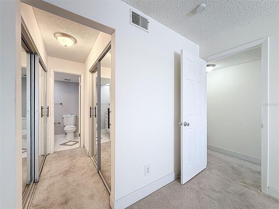 待售: $170,000 (2 贝兹, 2 浴室, 950 平方英尺)