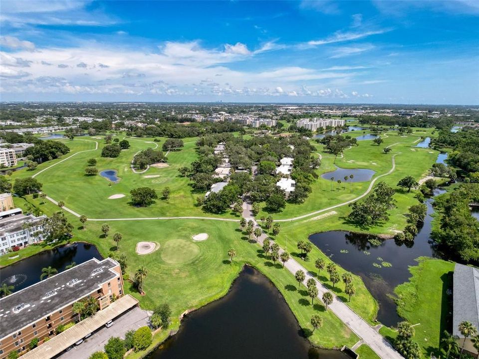 待售: $170,000 (2 贝兹, 2 浴室, 950 平方英尺)