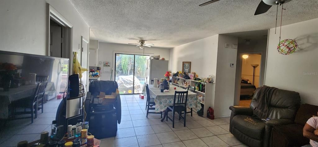 Под контрактом: $275,000 (3 спален, 2 ванн, 1130 Квадратных фут)