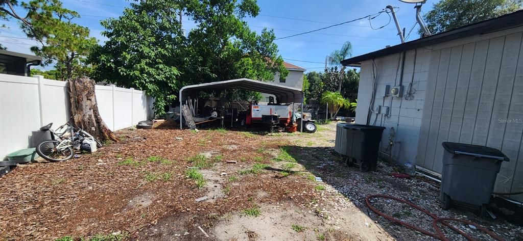 Под контрактом: $275,000 (3 спален, 2 ванн, 1130 Квадратных фут)