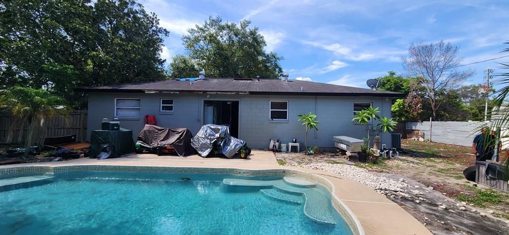 Под контрактом: $275,000 (3 спален, 2 ванн, 1130 Квадратных фут)