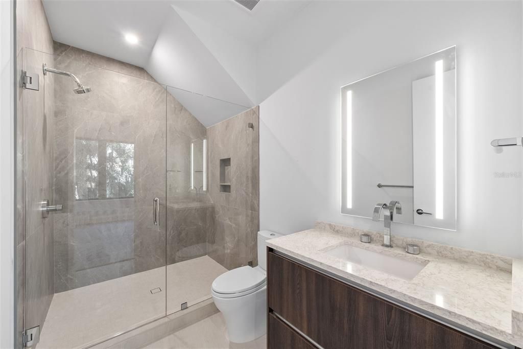 待售: $6,700,000 (5 贝兹, 5 浴室, 6054 平方英尺)