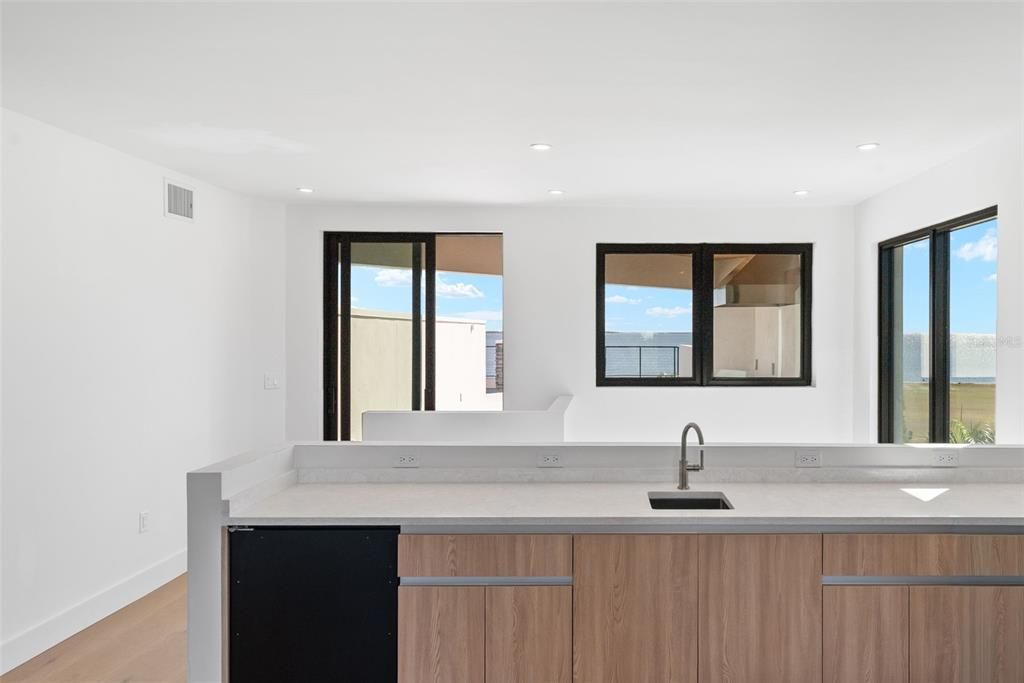 待售: $6,700,000 (5 贝兹, 5 浴室, 6054 平方英尺)