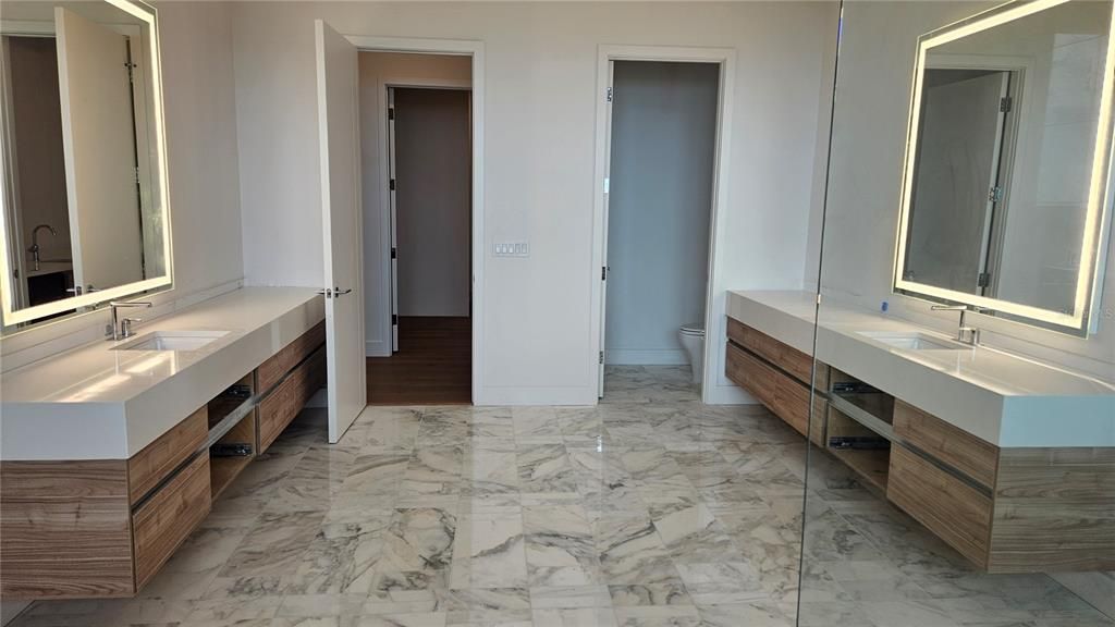 待售: $6,800,000 (5 贝兹, 5 浴室, 6054 平方英尺)