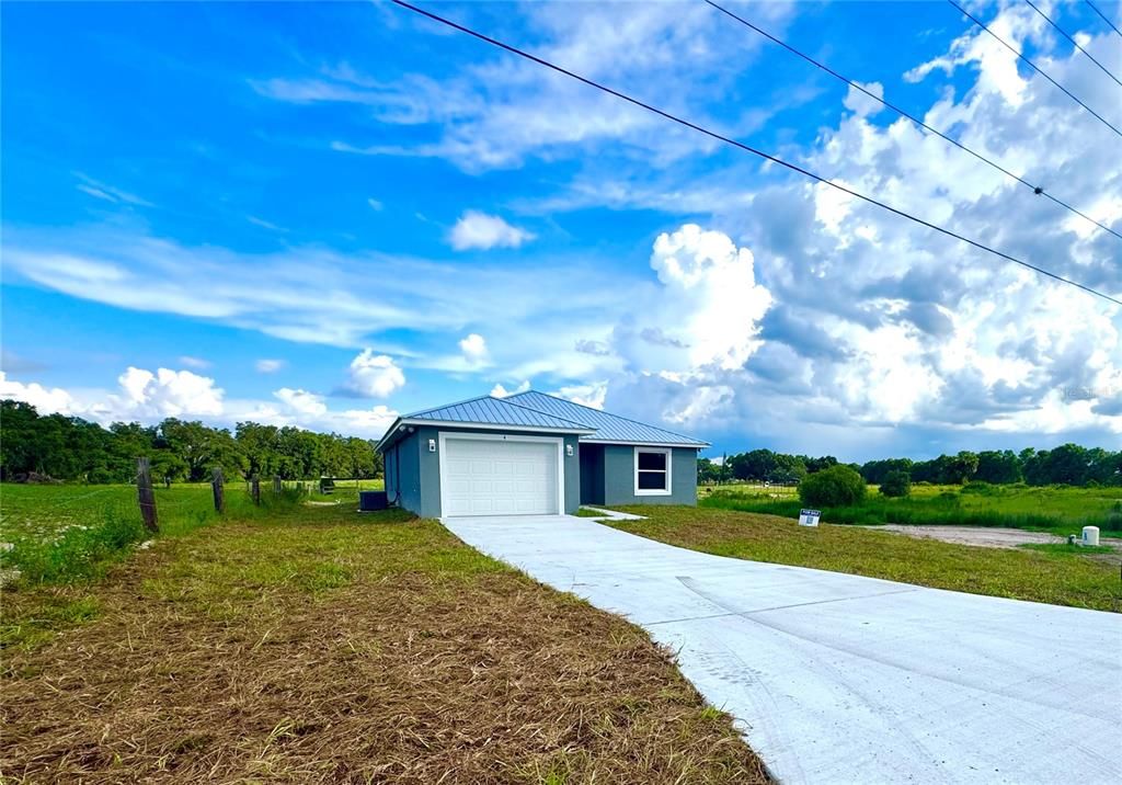 Vendido Recientemente: $295,000 (3 camas, 2 baños, 1505 Pies cuadrados)