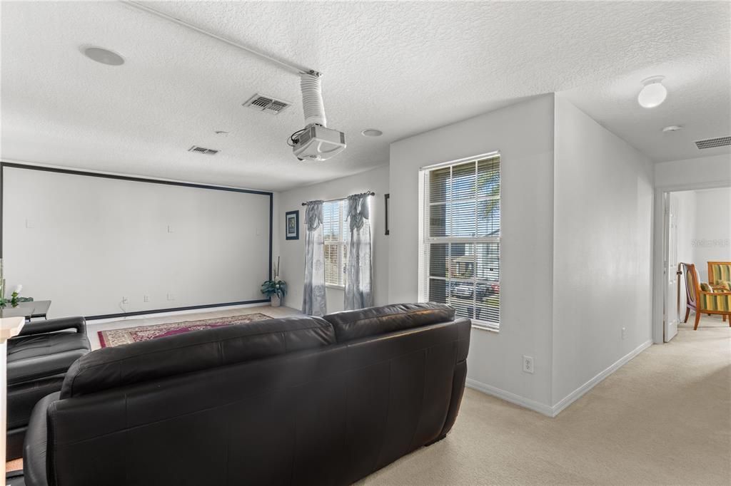 Activo con contrato: $505,000 (6 camas, 4 baños, 3514 Pies cuadrados)