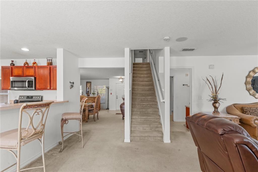 Activo con contrato: $505,000 (6 camas, 4 baños, 3514 Pies cuadrados)