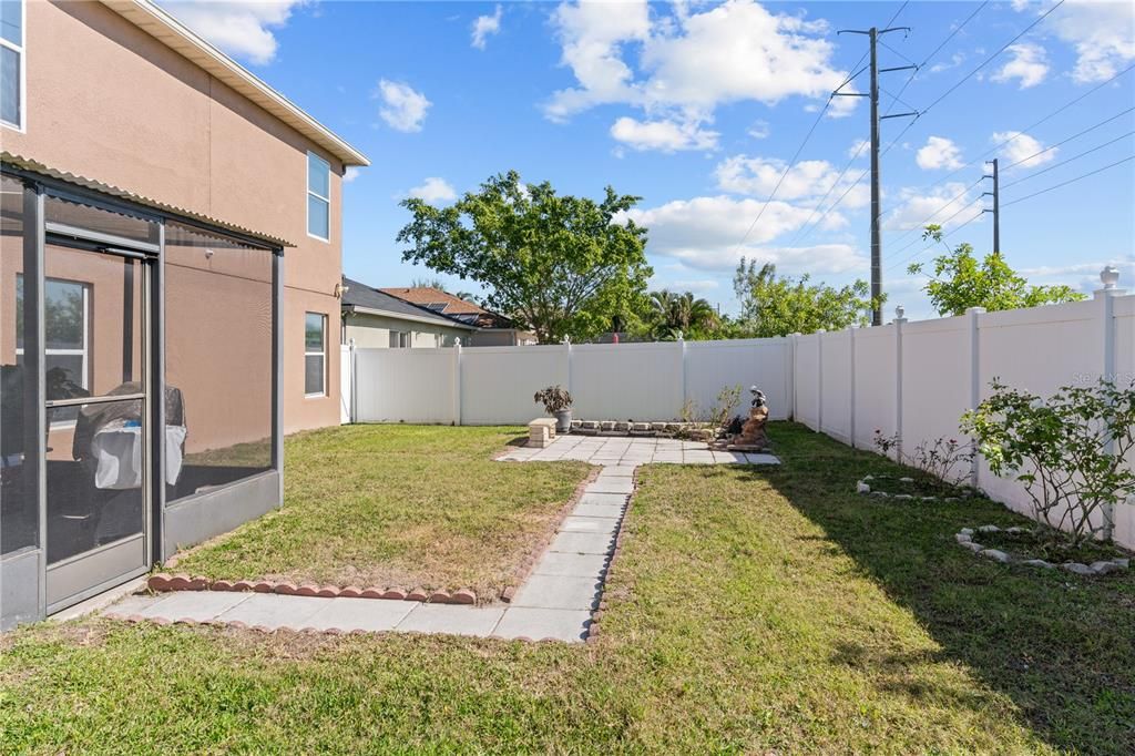 Activo con contrato: $505,000 (6 camas, 4 baños, 3514 Pies cuadrados)