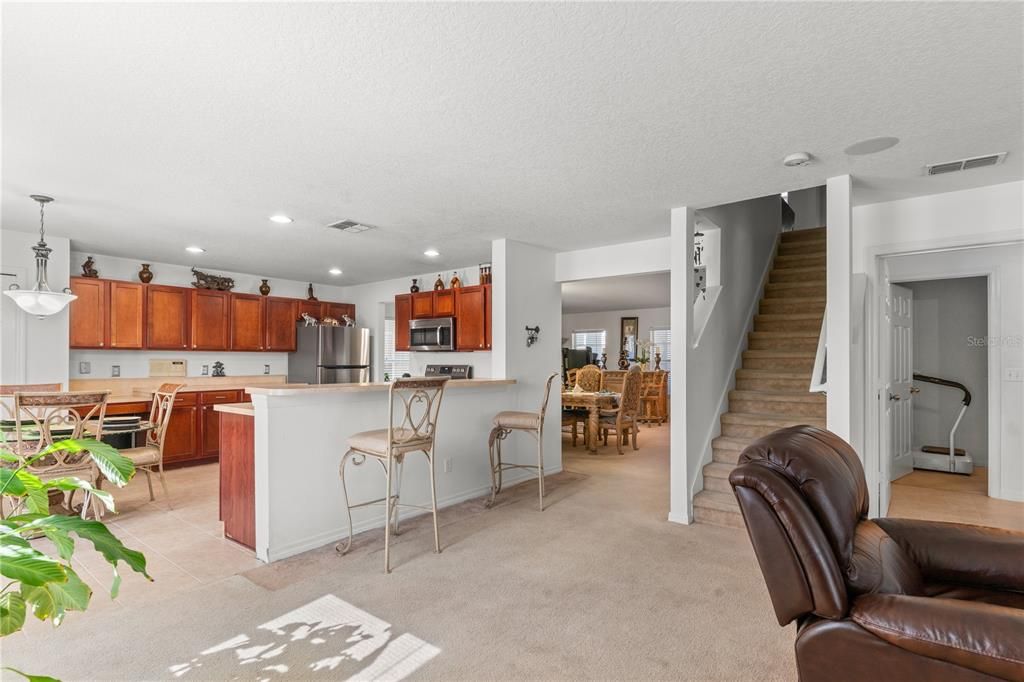 Activo con contrato: $505,000 (6 camas, 4 baños, 3514 Pies cuadrados)