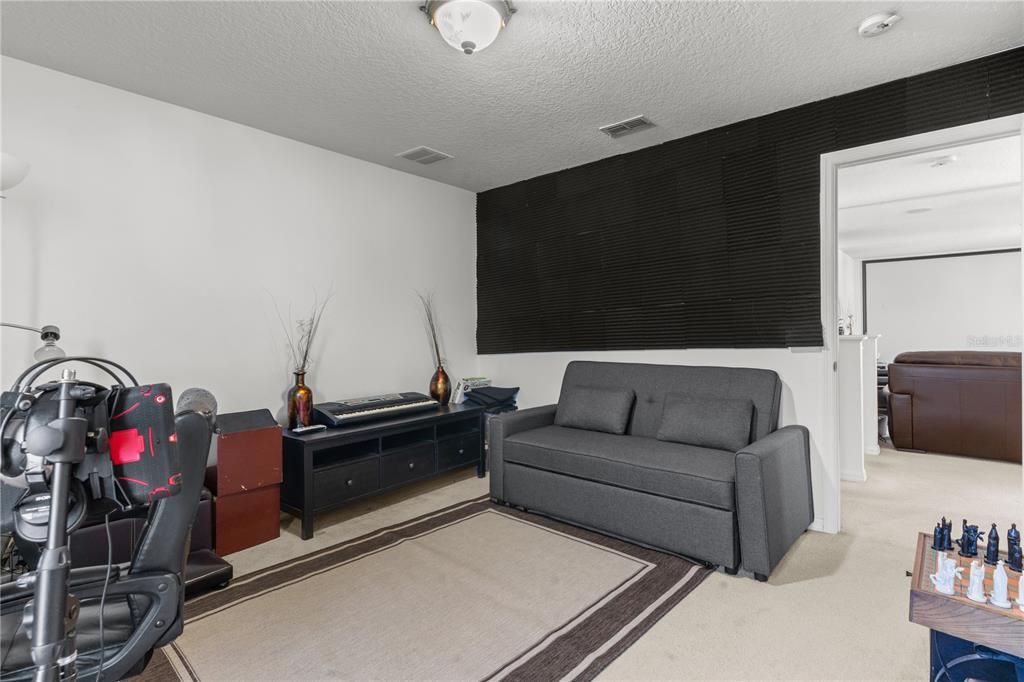 Activo con contrato: $505,000 (6 camas, 4 baños, 3514 Pies cuadrados)