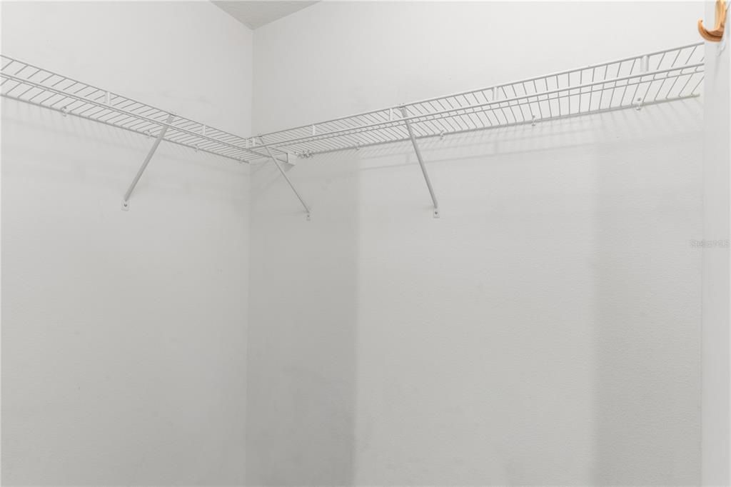 Activo con contrato: $505,000 (6 camas, 4 baños, 3514 Pies cuadrados)