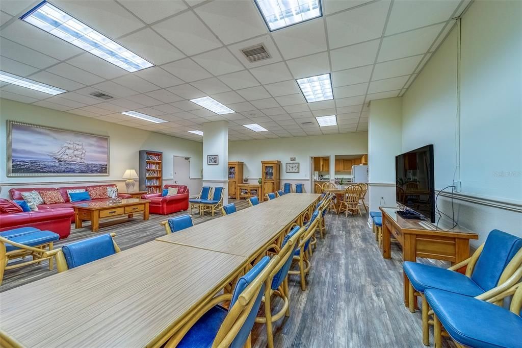 Под контрактом: $375,000 (2 спален, 2 ванн, 1240 Квадратных фут)