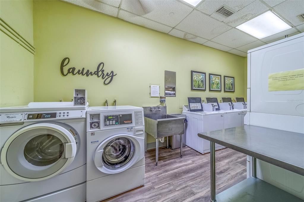 Под контрактом: $375,000 (2 спален, 2 ванн, 1240 Квадратных фут)