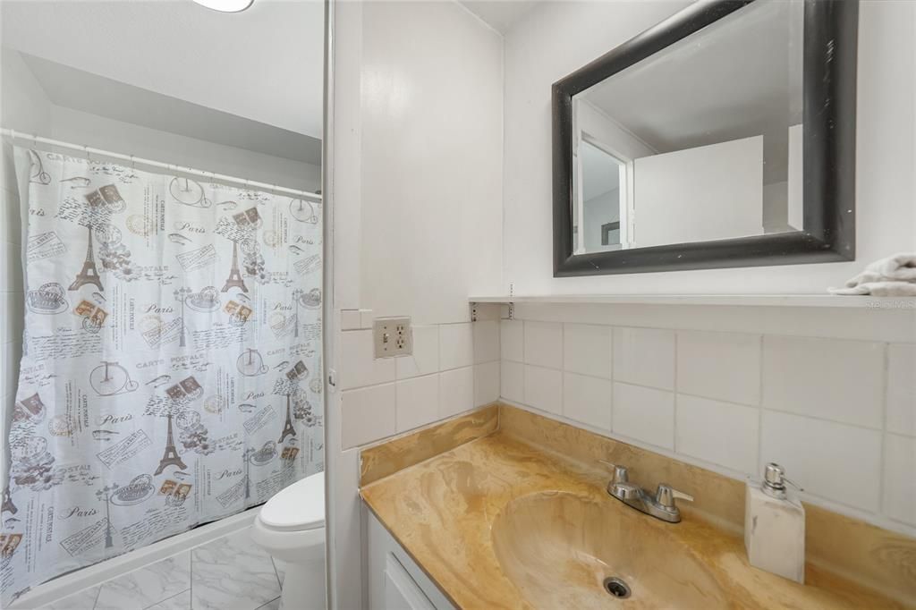 En Venta: $130,000 (3 camas, 2 baños, 1164 Pies cuadrados)