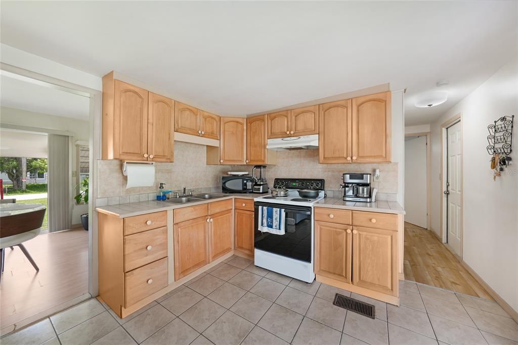 En Venta: $130,000 (3 camas, 2 baños, 1164 Pies cuadrados)