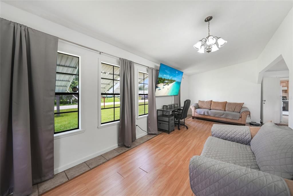 En Venta: $130,000 (3 camas, 2 baños, 1164 Pies cuadrados)