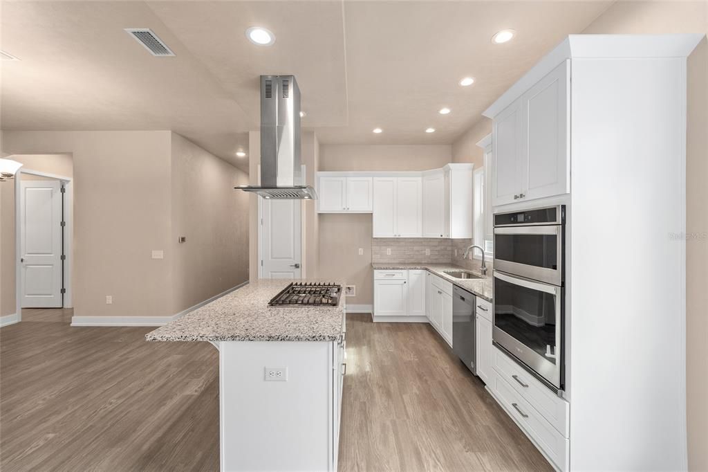 Active With Contract: $365,000 (3 beds, 2 baths, 1640 Square Feet)