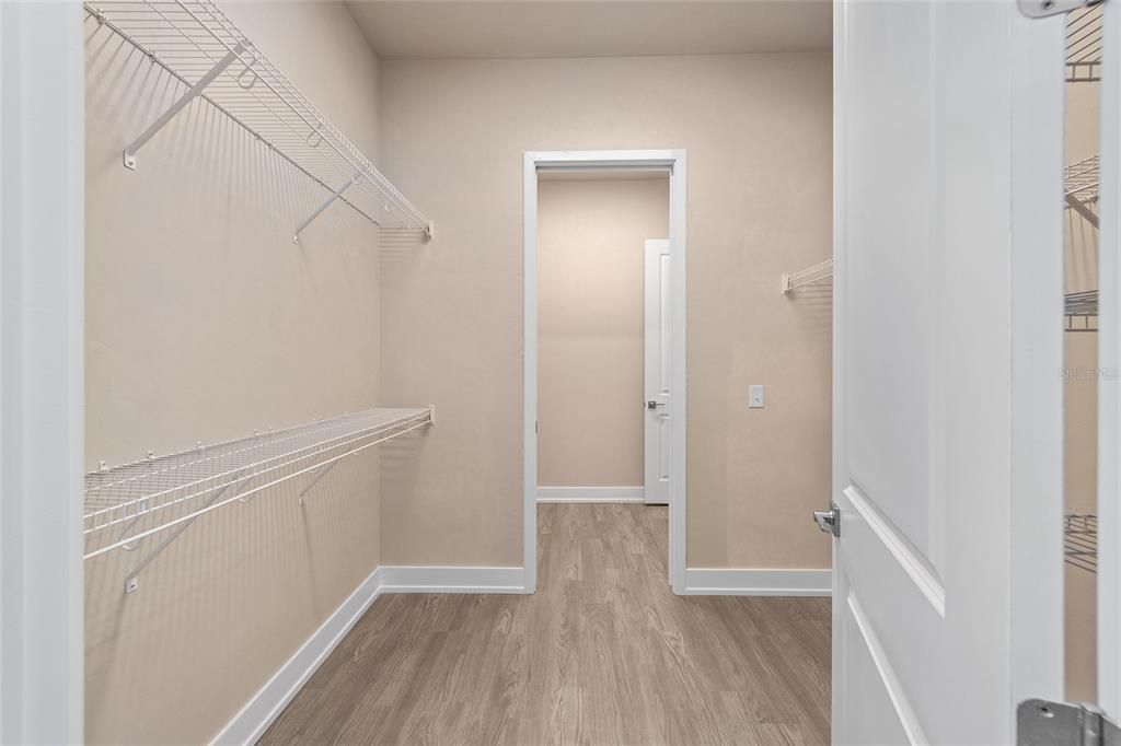 Active With Contract: $365,000 (3 beds, 2 baths, 1640 Square Feet)