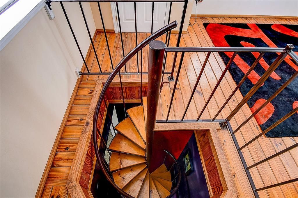 На продажу: $565,000 (2 спален, 2 ванн, 2039 Квадратных фут)