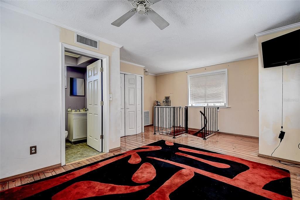 На продажу: $565,000 (2 спален, 2 ванн, 2039 Квадратных фут)