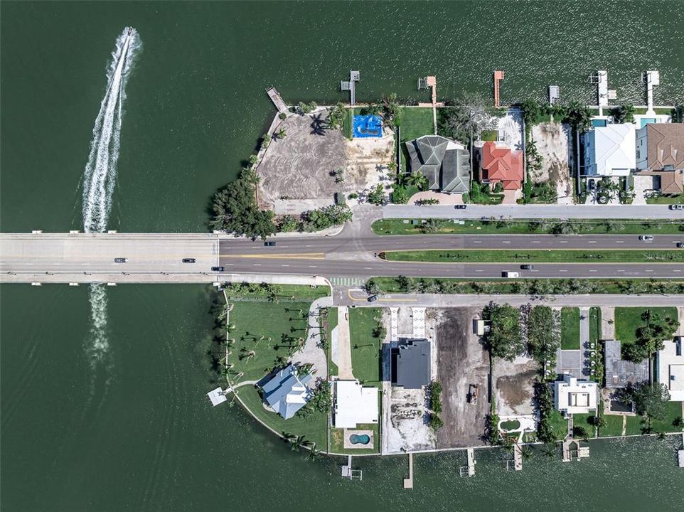 待售: $3,500,000 (0.70 acres)