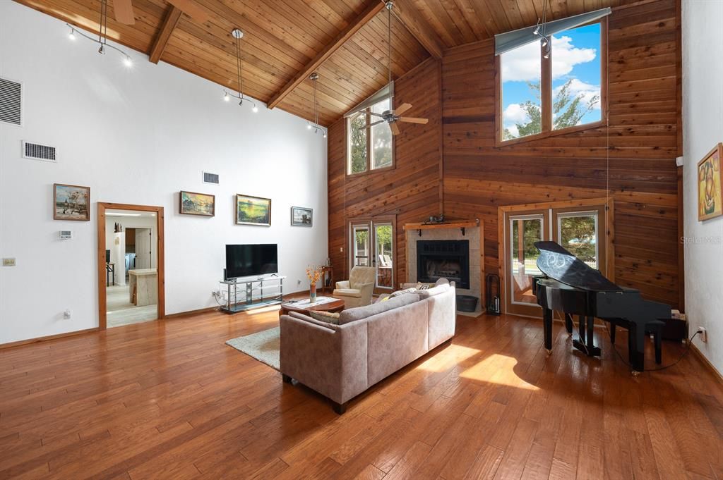 待售: $725,000 (3 贝兹, 3 浴室, 2840 平方英尺)