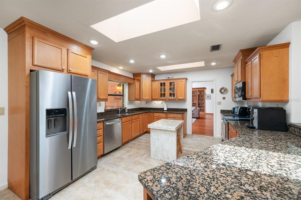 待售: $725,000 (3 贝兹, 3 浴室, 2840 平方英尺)