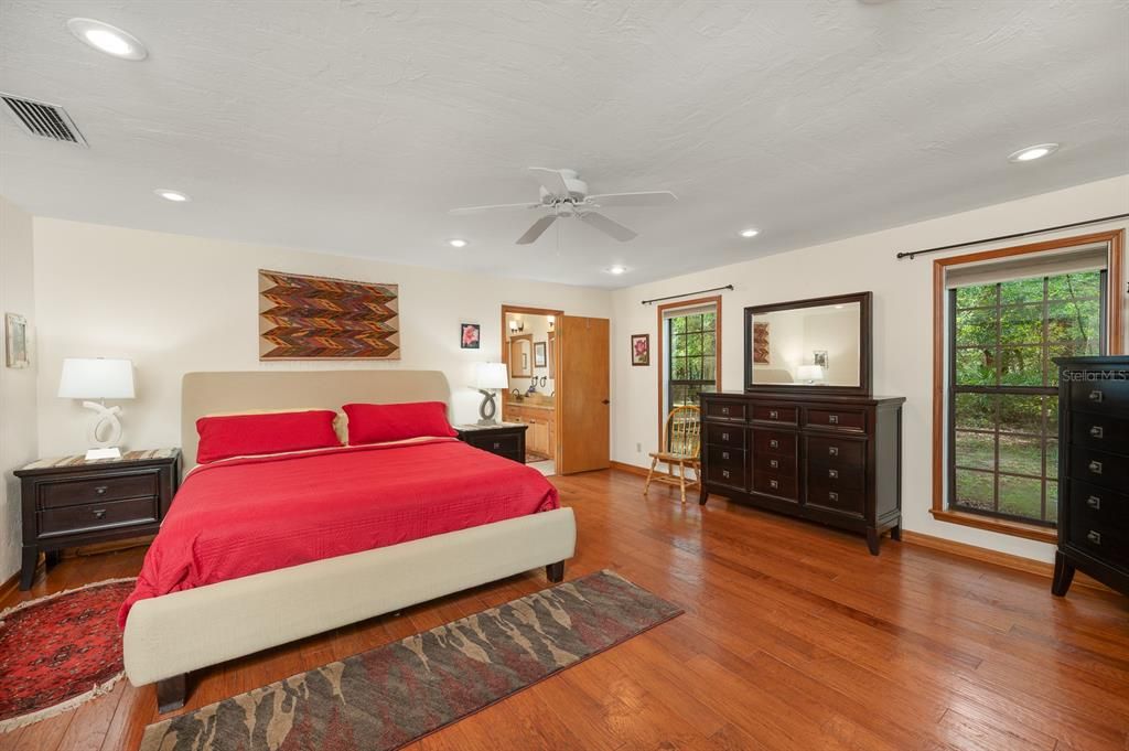 待售: $725,000 (3 贝兹, 3 浴室, 2840 平方英尺)