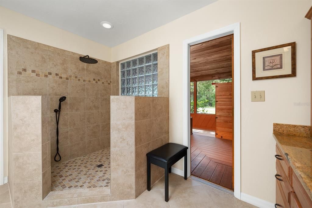 待售: $725,000 (3 贝兹, 3 浴室, 2840 平方英尺)