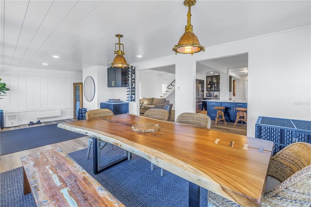 For Rent: $13,000 (3 beds, 2 baths, 1690 Square Feet)