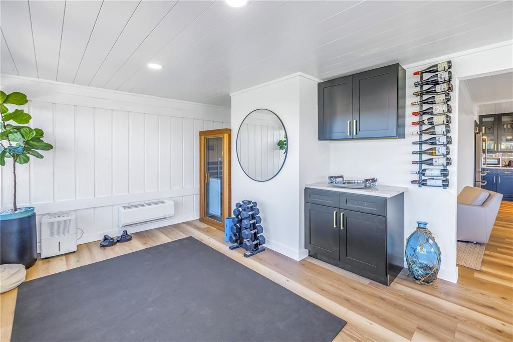 For Rent: $13,000 (3 beds, 2 baths, 1690 Square Feet)