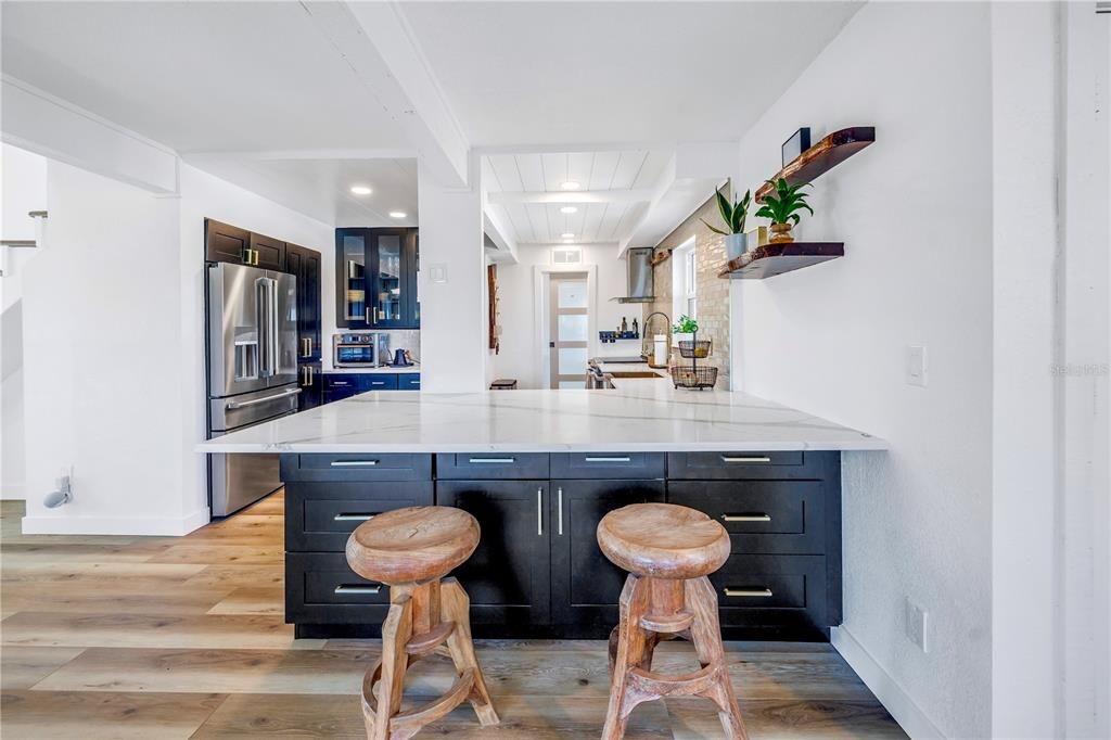 For Rent: $13,000 (3 beds, 2 baths, 1690 Square Feet)