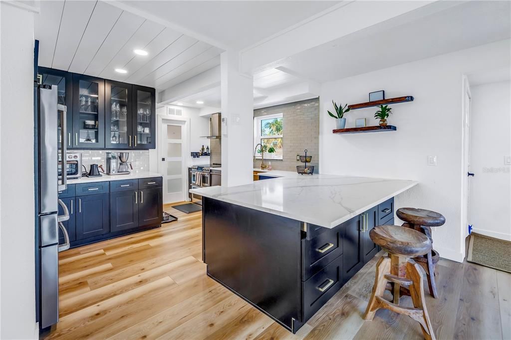 For Rent: $13,000 (3 beds, 2 baths, 1690 Square Feet)