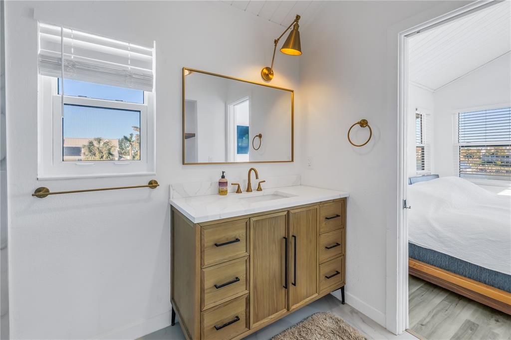 For Rent: $13,000 (3 beds, 2 baths, 1690 Square Feet)