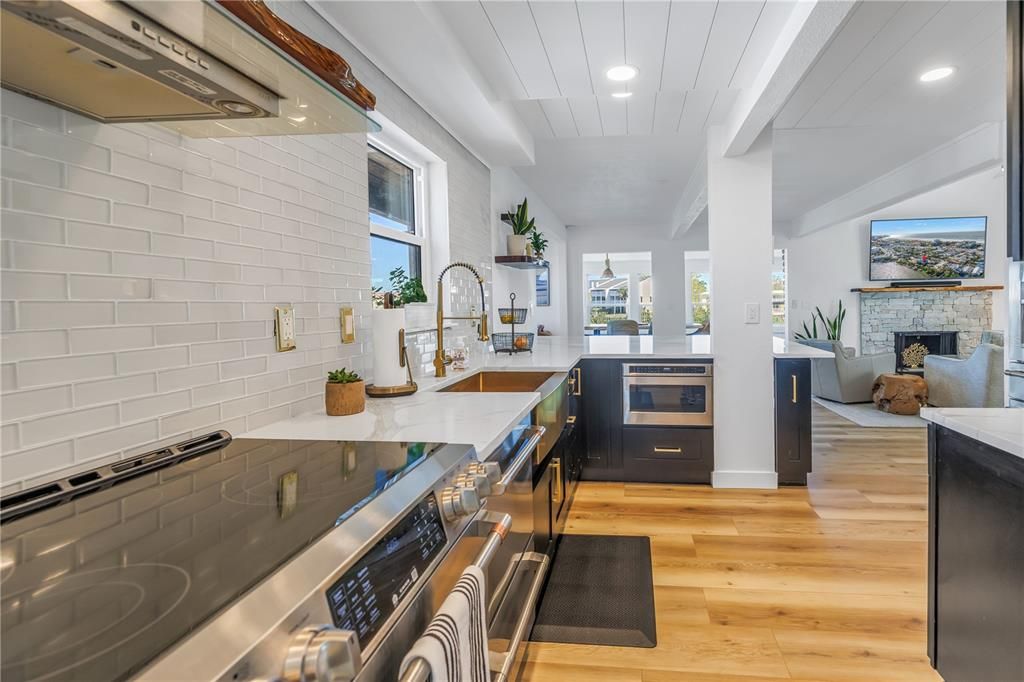 For Rent: $13,000 (3 beds, 2 baths, 1690 Square Feet)