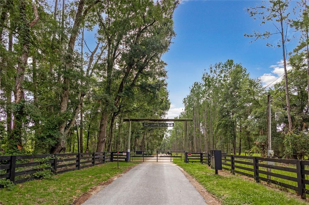 For Sale: $585,000 (25.23 acres)