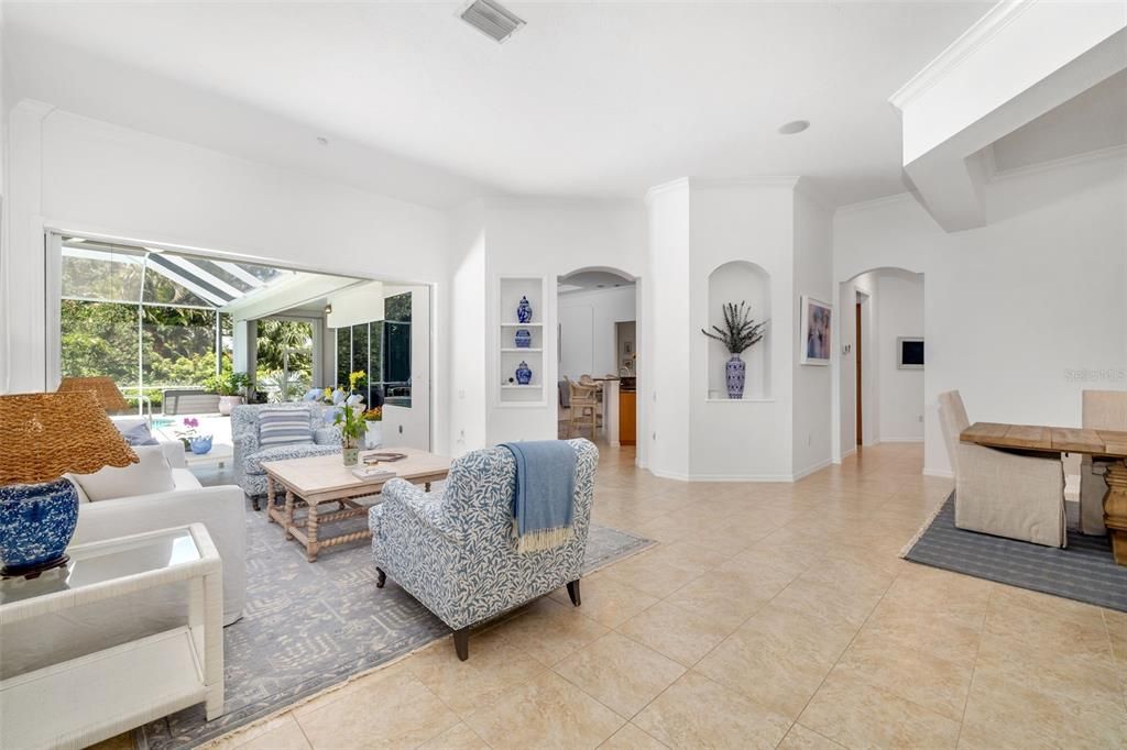 Activo con contrato: $1,074,900 (3 camas, 3 baños, 3174 Pies cuadrados)