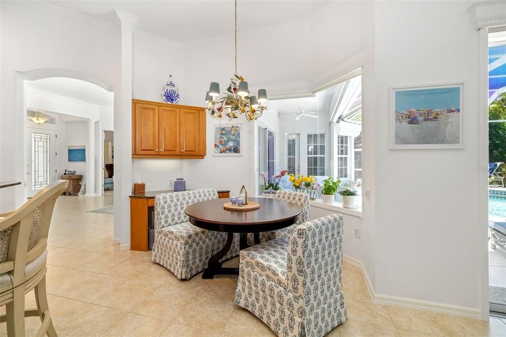 Activo con contrato: $1,074,900 (3 camas, 3 baños, 3174 Pies cuadrados)