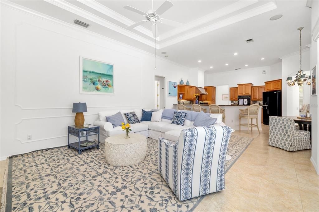 Activo con contrato: $1,074,900 (3 camas, 3 baños, 3174 Pies cuadrados)