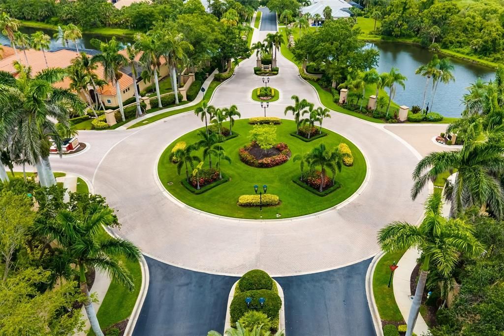 Activo con contrato: $1,074,900 (3 camas, 3 baños, 3174 Pies cuadrados)