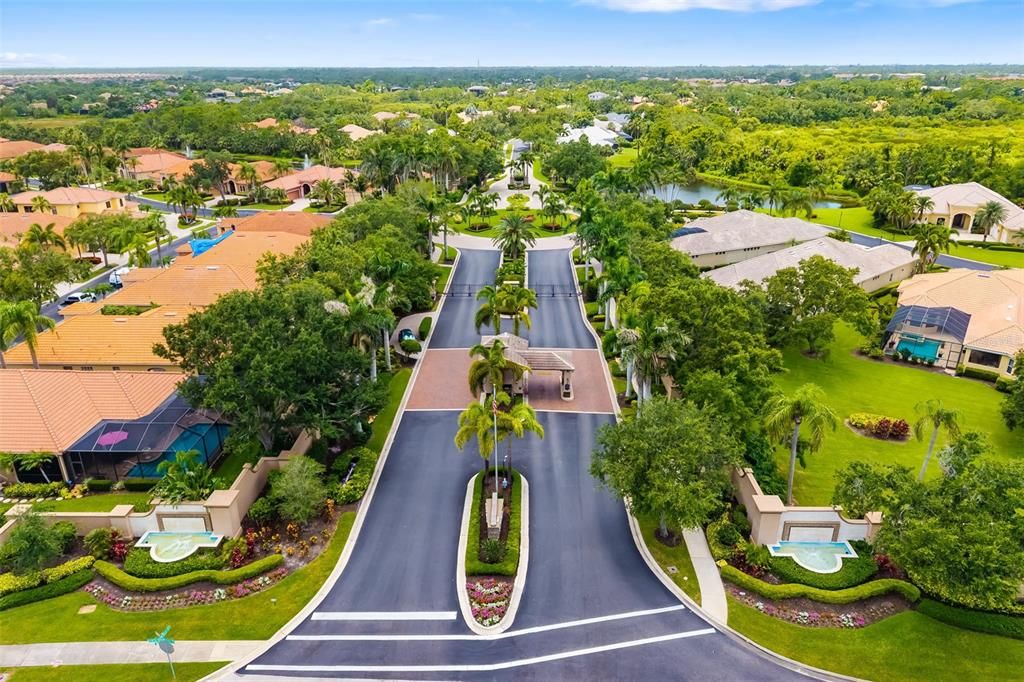 Activo con contrato: $1,074,900 (3 camas, 3 baños, 3174 Pies cuadrados)