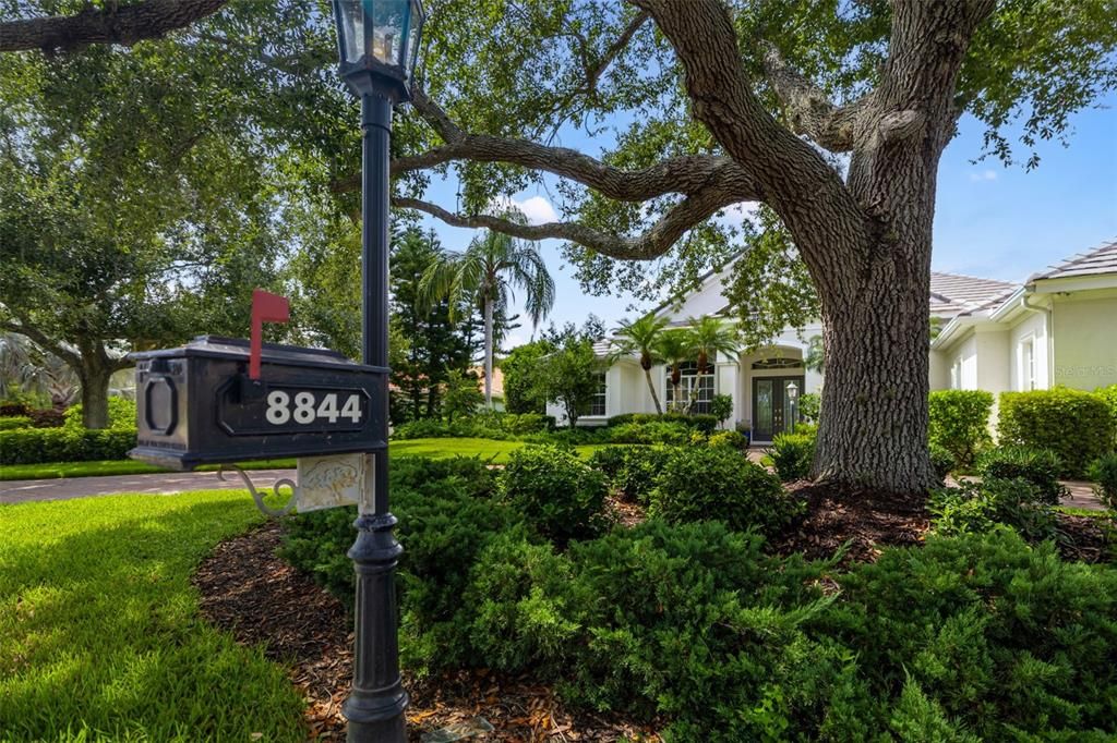 Activo con contrato: $1,074,900 (3 camas, 3 baños, 3174 Pies cuadrados)