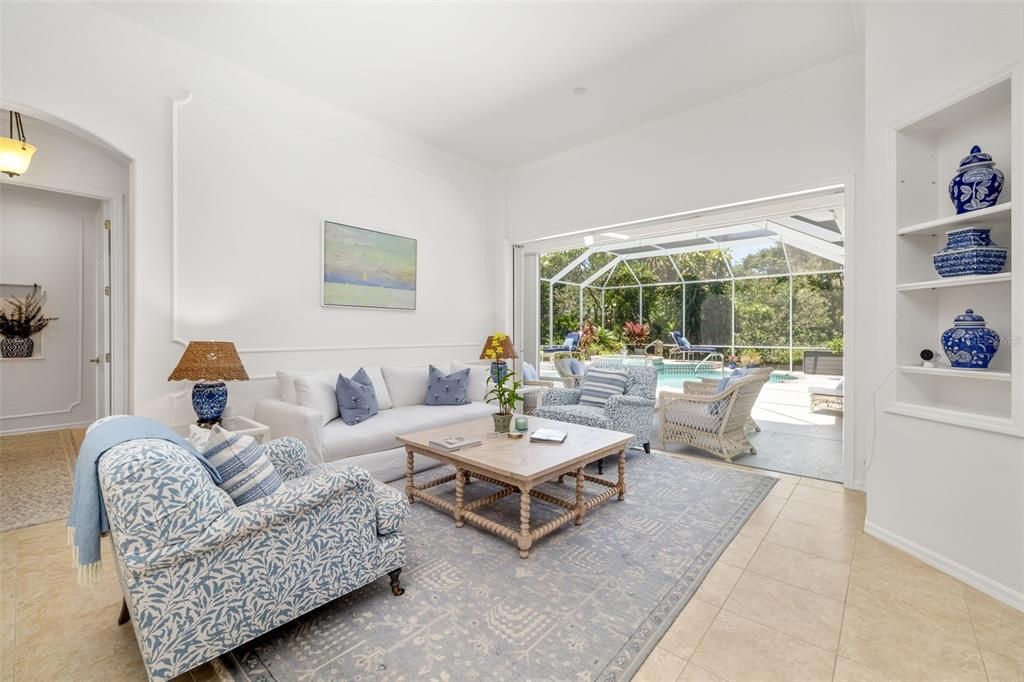 Activo con contrato: $1,074,900 (3 camas, 3 baños, 3174 Pies cuadrados)