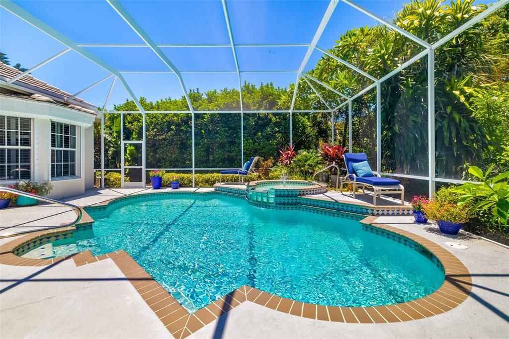 Activo con contrato: $1,074,900 (3 camas, 3 baños, 3174 Pies cuadrados)