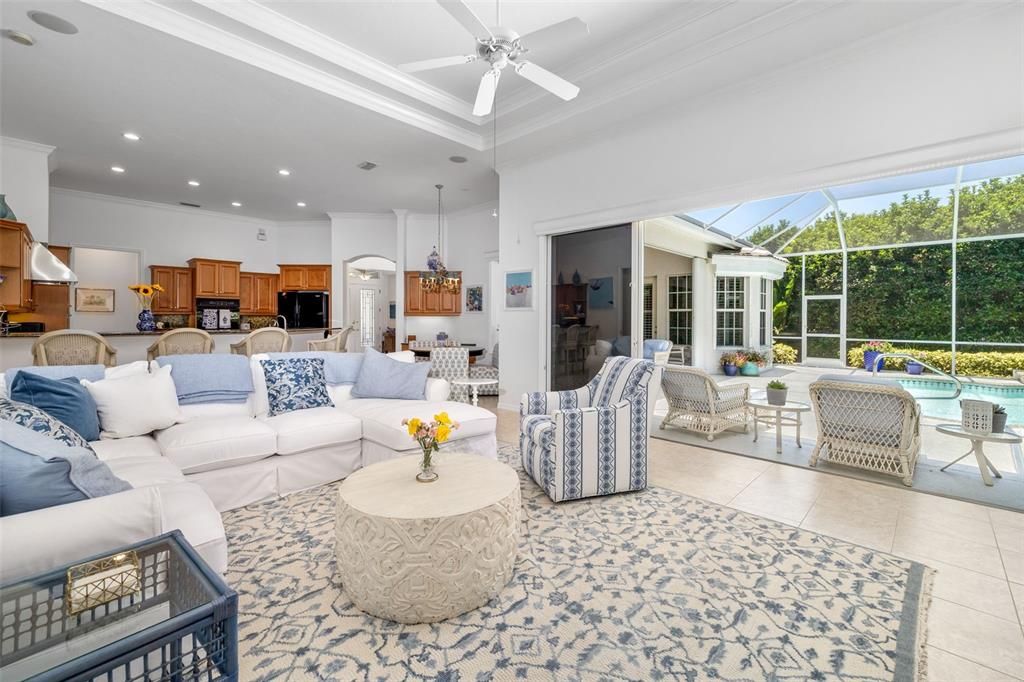 Activo con contrato: $1,074,900 (3 camas, 3 baños, 3174 Pies cuadrados)