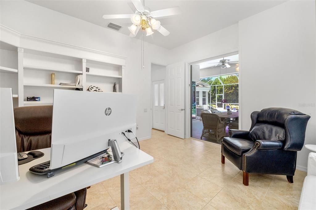 Activo con contrato: $1,074,900 (3 camas, 3 baños, 3174 Pies cuadrados)