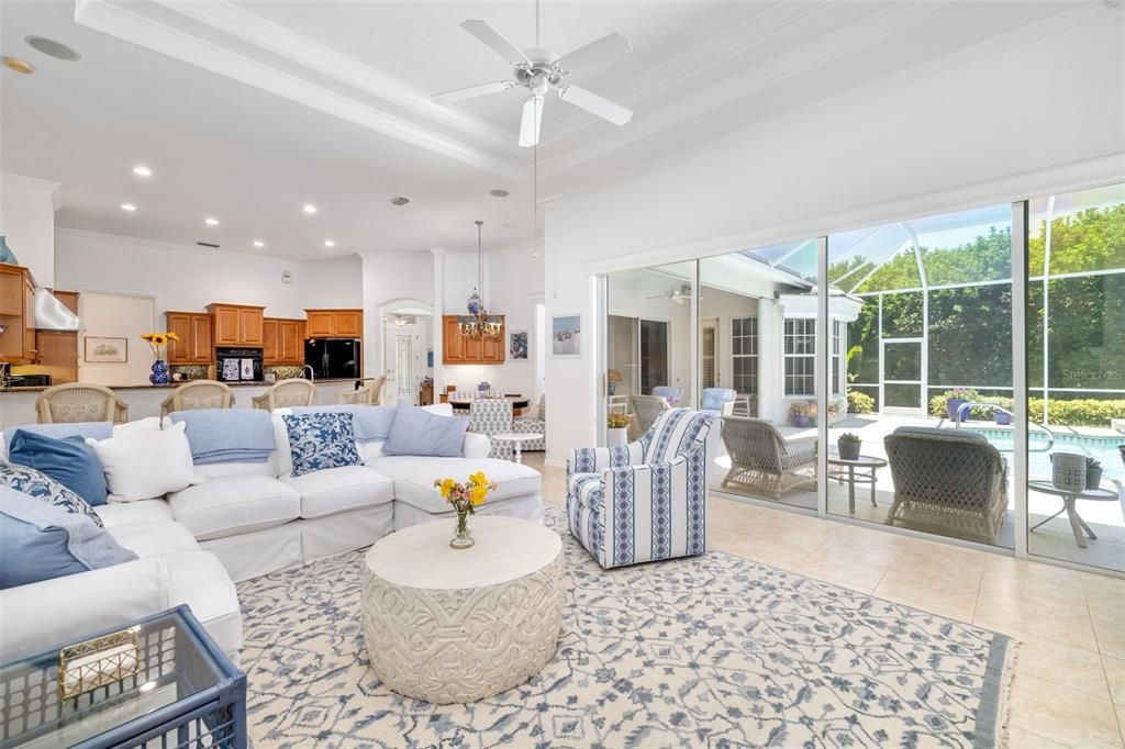 Activo con contrato: $1,074,900 (3 camas, 3 baños, 3174 Pies cuadrados)